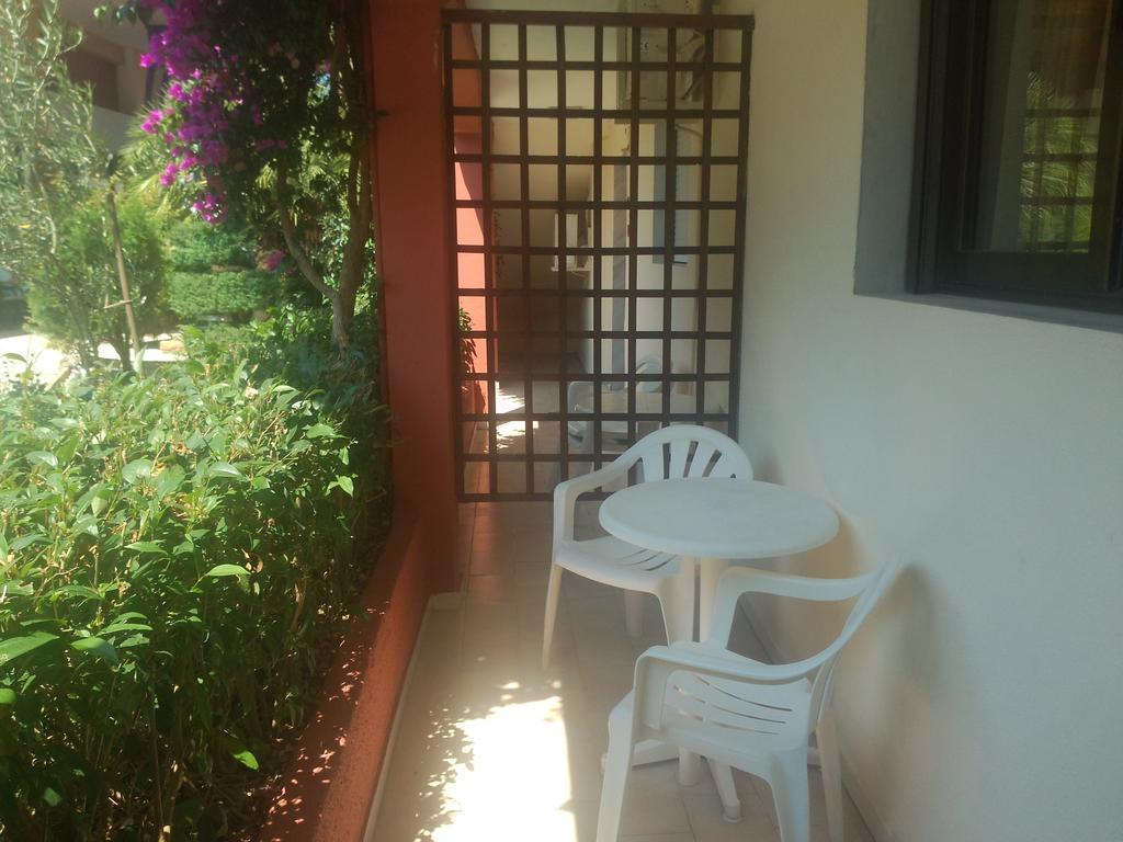 Pelli Hotel Pefkochori Zimmer foto
